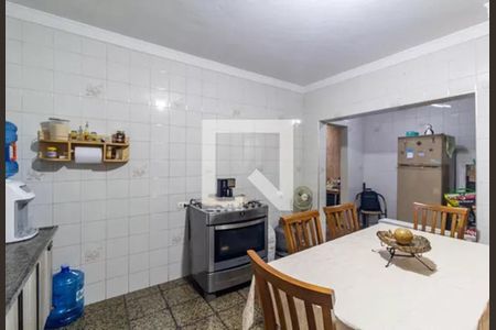 Casa à venda com 180m², 4 quartos e 2 vagas Casa à venda com 180m², 4 quartos e 2 vagasCasa 2 - Cozinha
