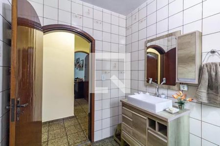 Casa à venda com 180m², 4 quartos e 2 vagas Casa à venda com 180m², 4 quartos e 2 vagasCasa 2 - Lavabo