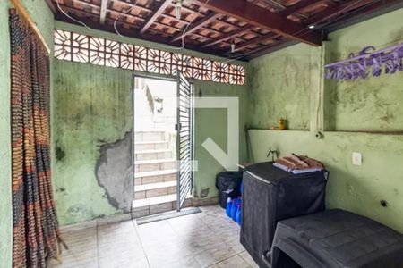Casa à venda com 180m², 4 quartos e 2 vagas