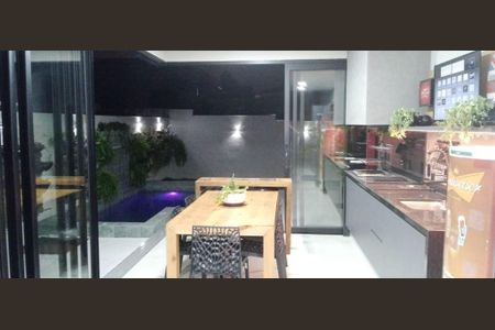 Casa à venda com 3 quartos, 198m² em Swiss Park, Campinas