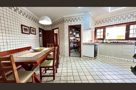 Casa à venda com 4 quartos, 400m² em Jardim Paulista, São Paulo