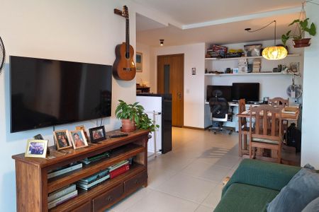 Apartamento à venda com 82m², 2 quartos e 1 vagaSala