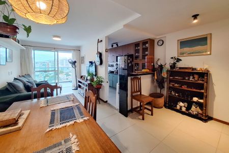 Apartamento à venda com 82m², 2 quartos e 1 vagaSala