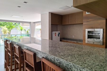 Apartamento à venda com 82m², 2 quartos e 1 vagaÁrea comum