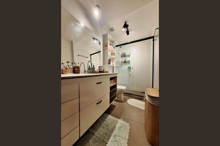 Apartamento à venda com 82m², 2 quartos e 1 vagaBanheiro da Suíte 1
