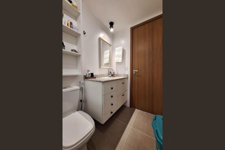 Apartamento à venda com 82m², 2 quartos e 1 vagaBanheiro Social