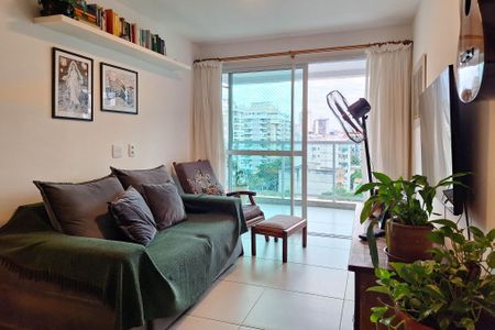 Apartamento à venda com 82m², 2 quartos e 1 vagaSala