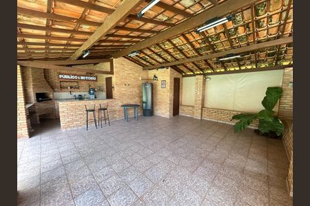 Casa de condomínio à venda com 224m², 4 quartos e 2 vagas