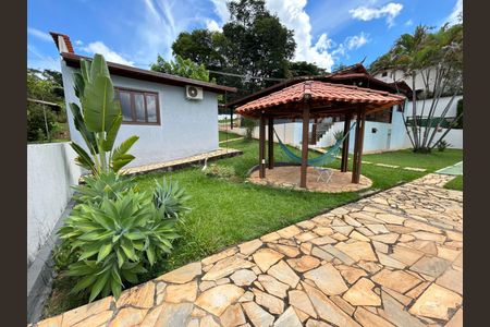 Casa de condomínio à venda com 224m², 4 quartos e 2 vagas
