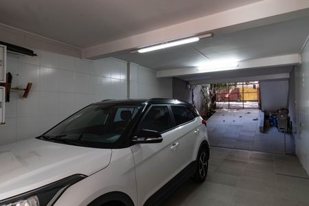 Casa à venda com 410m², 4 quartos e 3 vagas Casa à venda com 410m², 4 quartos e 3 vagasGaragem