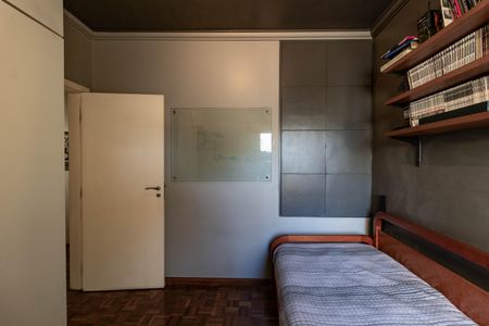 Casa à venda com 410m², 4 quartos e 3 vagas Casa à venda com 410m², 4 quartos e 3 vagasQuarto