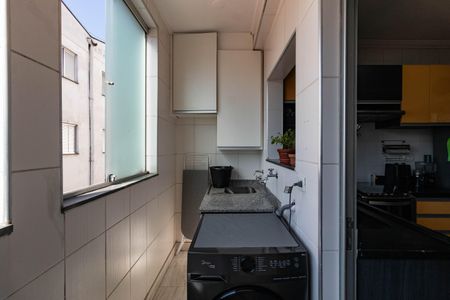 Casa à venda com 410m², 4 quartos e 3 vagas Casa à venda com 410m², 4 quartos e 3 vagasÁrea de Serviço