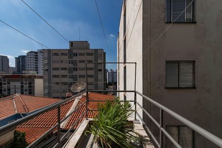 Casa à venda com 410m², 4 quartos e 3 vagas Casa à venda com 410m², 4 quartos e 3 vagasVaranda