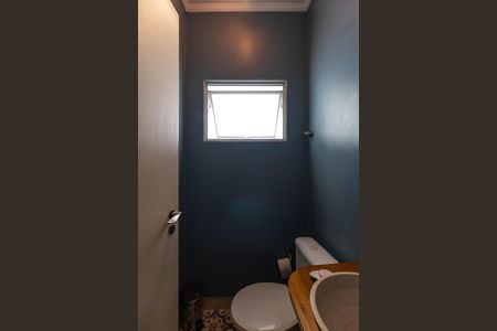 Casa à venda com 410m², 4 quartos e 3 vagas Casa à venda com 410m², 4 quartos e 3 vagasLavabo