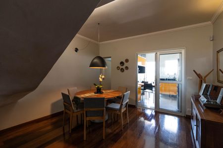 Casa à venda com 410m², 4 quartos e 3 vagas Casa à venda com 410m², 4 quartos e 3 vagasSala de Jantar