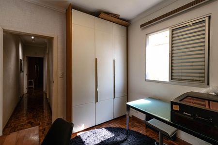 Casa à venda com 410m², 4 quartos e 3 vagas Casa à venda com 410m², 4 quartos e 3 vagasVaranda