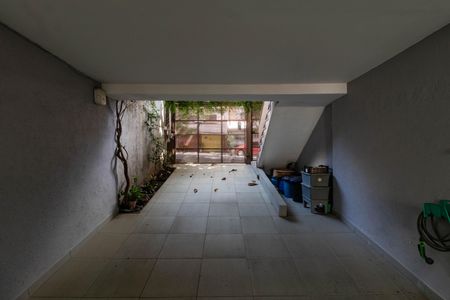 Casa à venda com 410m², 4 quartos e 3 vagas Casa à venda com 410m², 4 quartos e 3 vagasGaragem