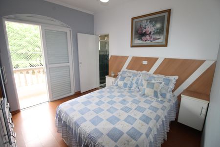 Casa para alugar com 90m², 2 quartos e 2 vagasSuíte