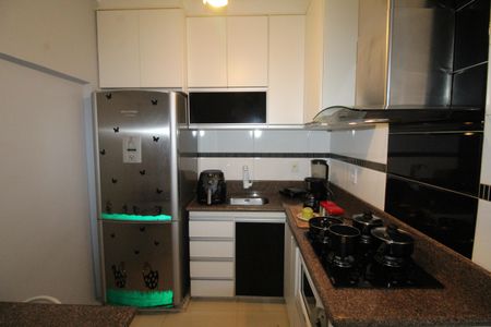 Casa para alugar com 90m², 2 quartos e 2 vagasCozinha