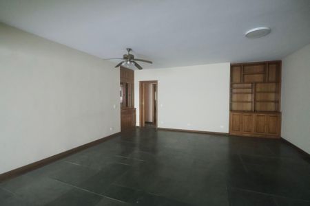 Apartamento para alugar com 188m², 4 quartos e 2 vagasSala