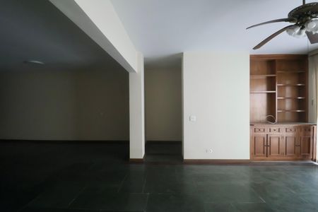 Apartamento para alugar com 188m², 4 quartos e 2 vagasSala