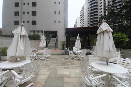 Apartamento para alugar com 188m², 4 quartos e 2 vagas Área comum - Piscina