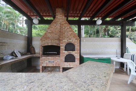 Apartamento para alugar com 188m², 4 quartos e 2 vagasÁrea comum - Churrasqueira