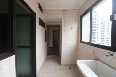 Apartamento para alugar com 188m², 4 quartos e 2 vagasÁrea de Serviço