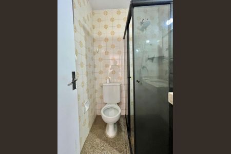 Banheiro de apartamento à venda com 2 quartos, 55m² em Jardim Miranda, Campinas