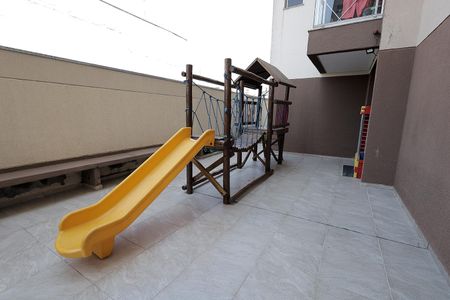 Apartamento à venda com 84m², 2 quartos e 2 vagasÁrea comum - Playground