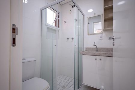 Apartamento à venda com 84m², 2 quartos e 2 vagasBanheiro Quarto Suíte