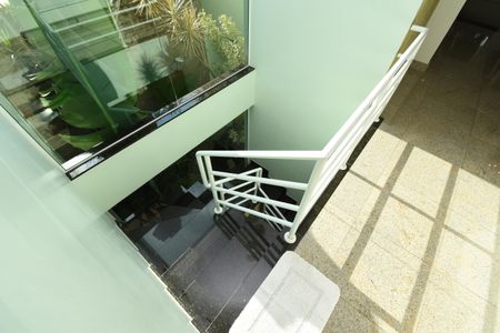 Casa para alugar com 311m², 3 quartos e 5 vagasCorredor