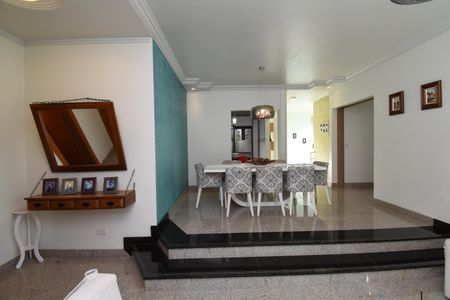 Casa para alugar com 311m², 3 quartos e 5 vagasHall de entrada
