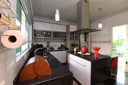 Casa para alugar com 311m², 3 quartos e 5 vagasCozinha