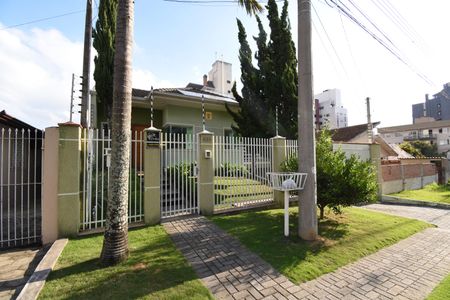 Casa para alugar com 311m², 3 quartos e 5 vagasFachada 