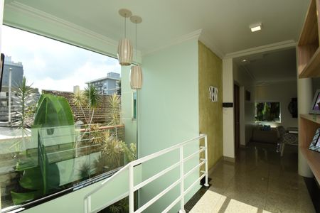 Casa para alugar com 311m², 3 quartos e 5 vagasCorredor