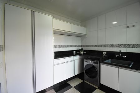 Casa para alugar com 311m², 3 quartos e 5 vagasÁrea de Serviço