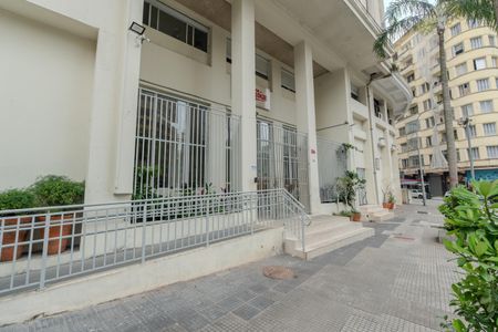 Studio para alugar com 44m², 1 quarto e sem vaga Studio para alugar com 44m², 1 quarto e sem vagaFachada