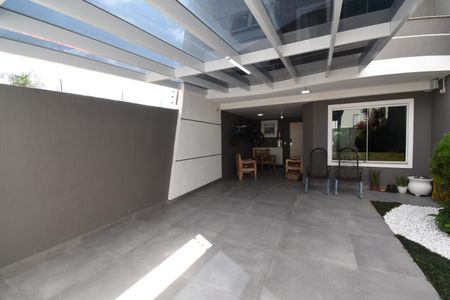 Casa para alugar com 190m², 3 quartos e 2 vagasVaranda/Garagem