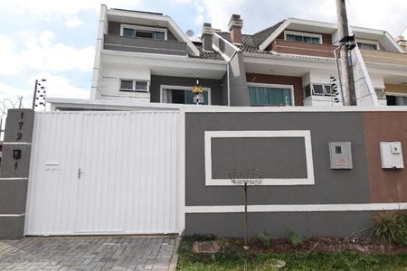 Casa para alugar com 190m², 3 quartos e 2 vagas Casa para alugar com 190m², 3 quartos e 2 vagasFachada