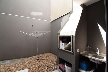 Casa para alugar com 190m², 3 quartos e 2 vagasÁrea com Churrasqueira