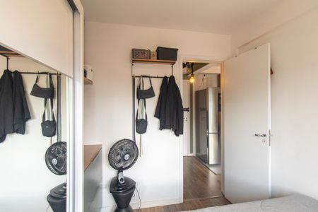 Quarto  de apartamento à venda com 1 quarto, 28m² em Santa Quiteria, Curitiba