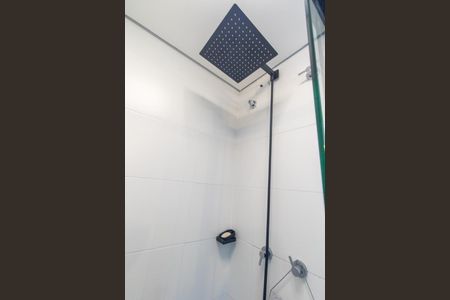 Banheiro de Serviço de apartamento à venda com 1 quarto, 28m² em Santa Quiteria, Curitiba