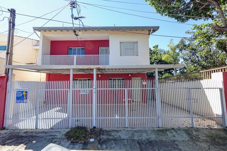 Casa para alugar com 235m², 3 quartos e 3 vagas