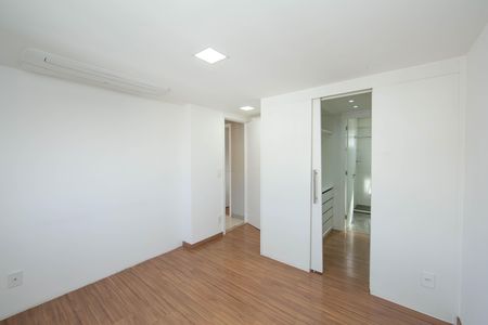 Apartamento à venda com 85m², 3 quartos e 4 vagasSuíte