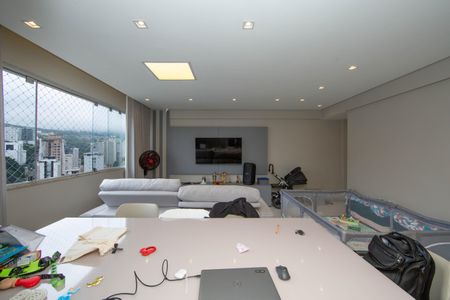 Apartamento à venda com 85m², 3 quartos e 4 vagasSALA