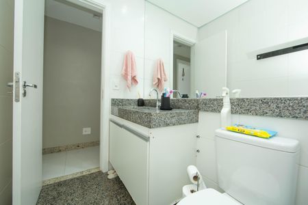 Apartamento à venda com 85m², 3 quartos e 4 vagasBANHEIRO
