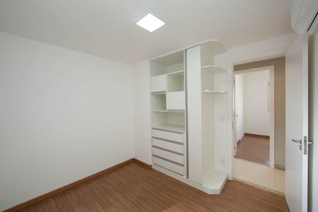 Apartamento à venda com 85m², 3 quartos e 4 vagasQuarto 3