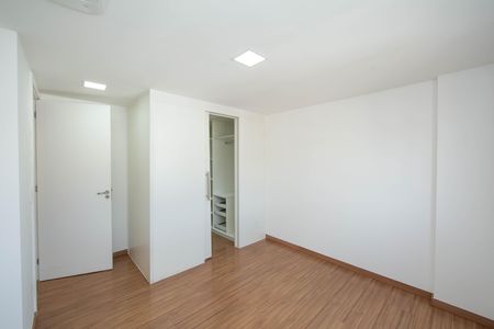 Apartamento à venda com 85m², 3 quartos e 4 vagasSuíte