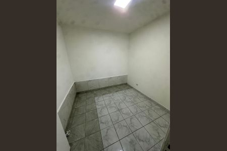 Quarto de casa para alugar com 2 quartos, 40m² em Vila Ipojuca, São Paulo